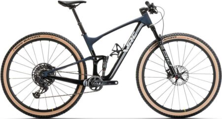 Bicicleta Conor Dark AXS 2024